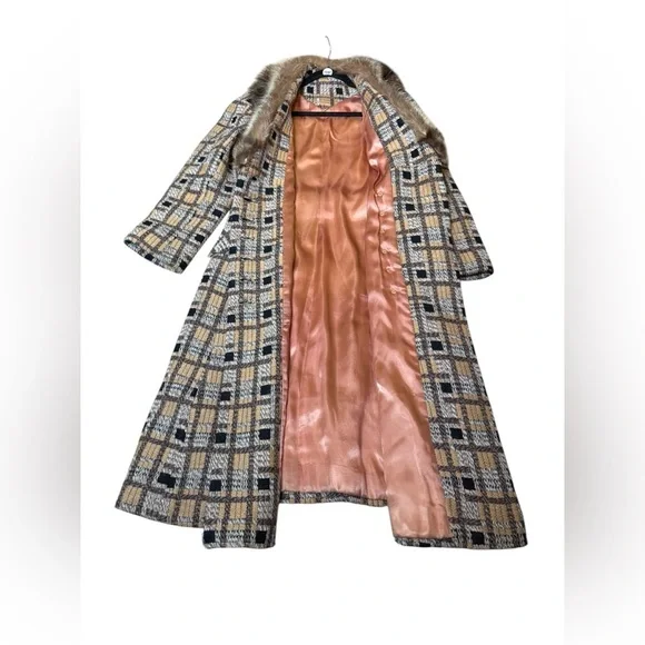 Vintage Tweed and Raccoon, Penny Lane fur coat, medium - Picture 2 of 10